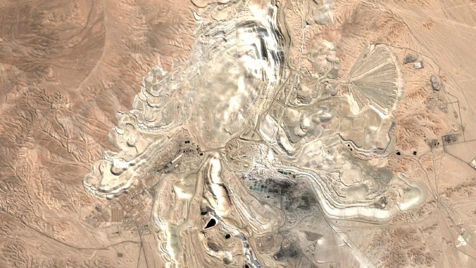 Copper Cathode Prices: Chart, Premiums And Drivers 1 Sentinel-2 Satellite View Of Chuquicamata Copper District, Antofagasta Region, Chile