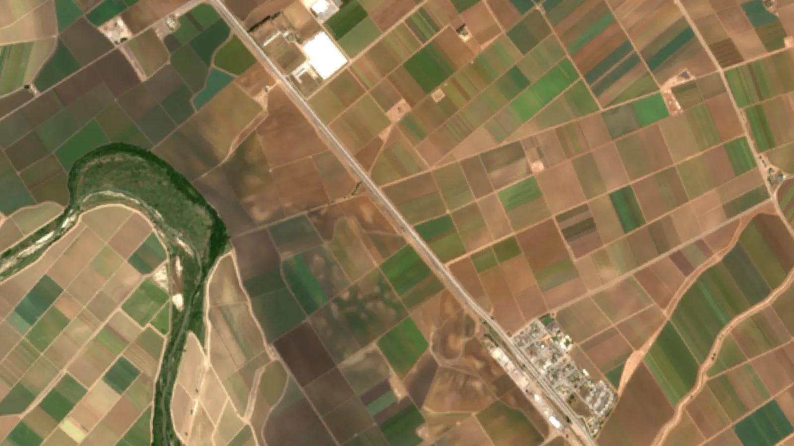 Methodology Of Organic Farming: 7 Core Methods Explained 1 Sentinel-2 Satellite View Of Irrigated Vegetable Fields In The Salinas Valley, California, Usa