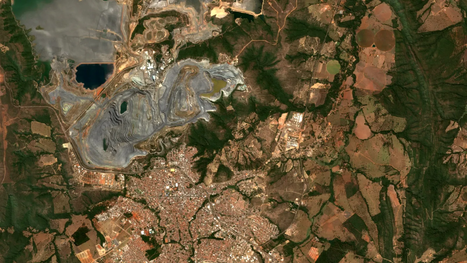 Paracatu Minas Gerais: Gold Mine Output And Facts 1 Sentinel-2 Satellite View Of Morro Do Ouro Gold Mine, Paracatu, Minas Gerais